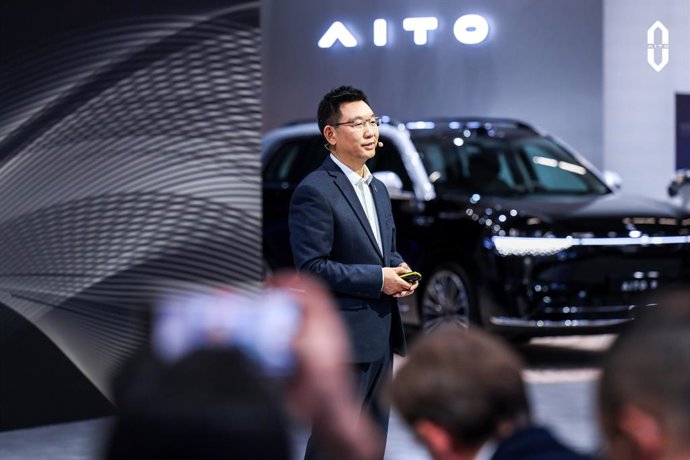 Leon He, President, SERES AUTO