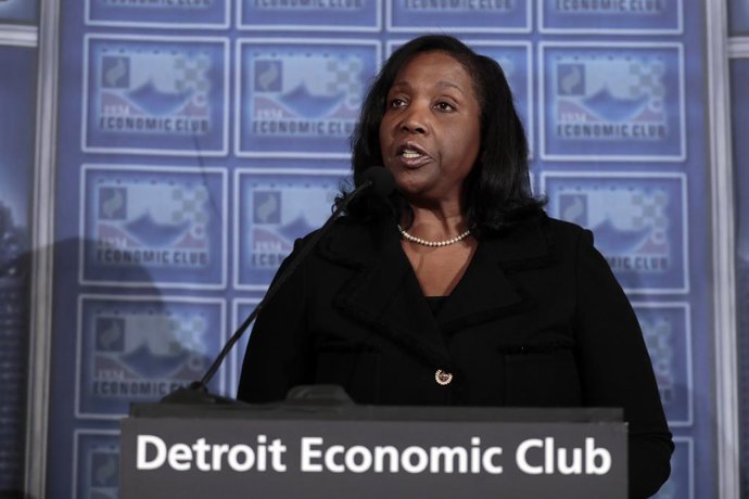 Archivo - 30 de novembro de 2022, Detroit, Michigan, EUA: Dra. LISA COOK, Governadora do Conselho do Federal Reserve do Sistema do Federal Reserve dos EUA, na reunião do Clube Econômico de Detroit realizada no Masonic em Detroit, Michigan, na quarta-feira
