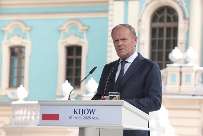 Archivo - Arquivo - 10 de maio de 2025, Kiev, Ucrânia: O primeiro-ministro da Polônia, Donald Tusk, participa de uma coletiva de imprensa conjunta com o presidente da Ucrânia, Volodymyr Zelenskyy, e os líderes da Coalizão da Vontade após suas reuniões e n