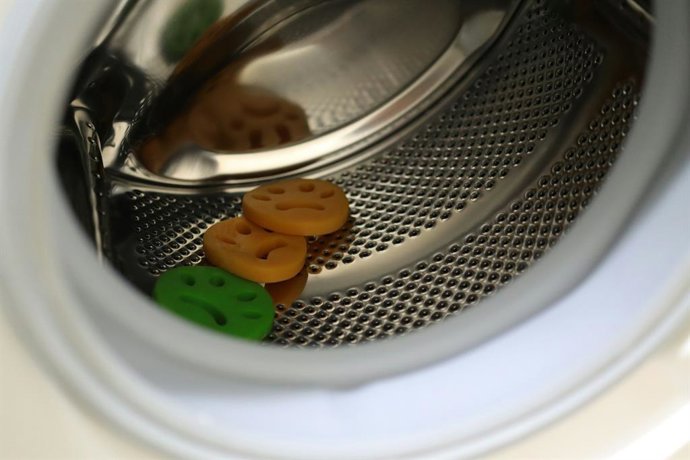Error dE en la lavadora: qué significa y cómo solucionarlo (y otros códigos habituales por marcas)
