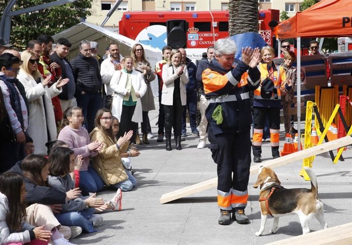 La consejera de Presidencia, durante una jornada de formación dirigida a escolares