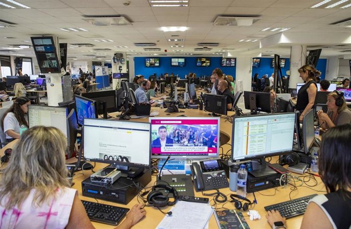 Mesa Central de redacción de informativos en Torrespaña