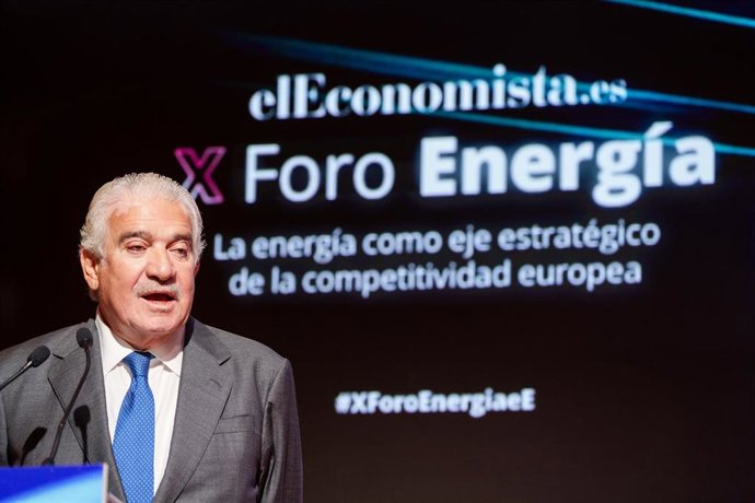 El consejero delegado de Endesa, José Bogas, durante el  'X Foro Energía: La energía como eje estratégico de la competitividad europea', a 10 de septiembre de 2025, en Madrid (España). El X Foro Energía es un evento anual organizado por elEconomista que r
