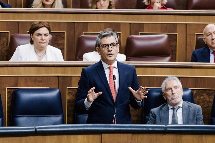 El ministro de la Presidencia, Relaciones con las Cortes y Justicia, Félix Bolaños, interviene durante un pleno en el Congreso de los Diputados, a 10 de septiembre de 2025, en Madrid (España). 