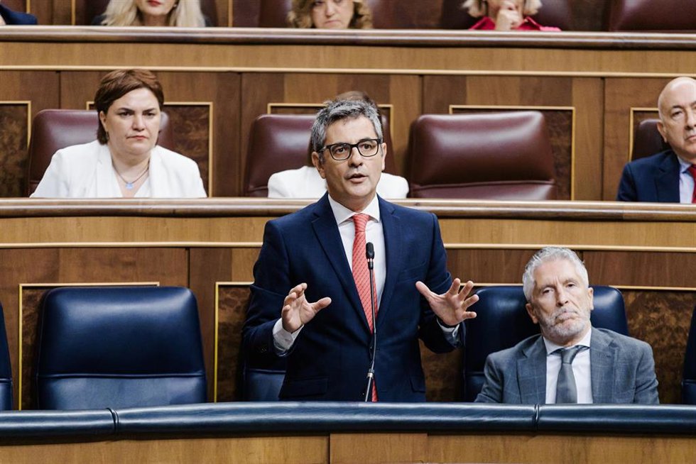 El ministro de la Presidencia, Relaciones con las Cortes y Justicia, Félix Bolaños, interviene durante un pleno en el Congreso de los Diputados, a 10 de septiembre de 2025, en Madrid (España).