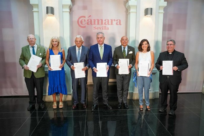 El alcalde se une a la defensa del arte sacro: "no daremos un paso atrás ante las amenazas".