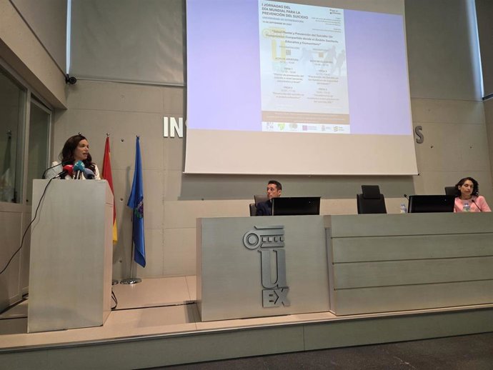 La consejera de Salud y Servicios Sociales, Sara García Espada, en el acto por el Día Mundial contra el Suicidio