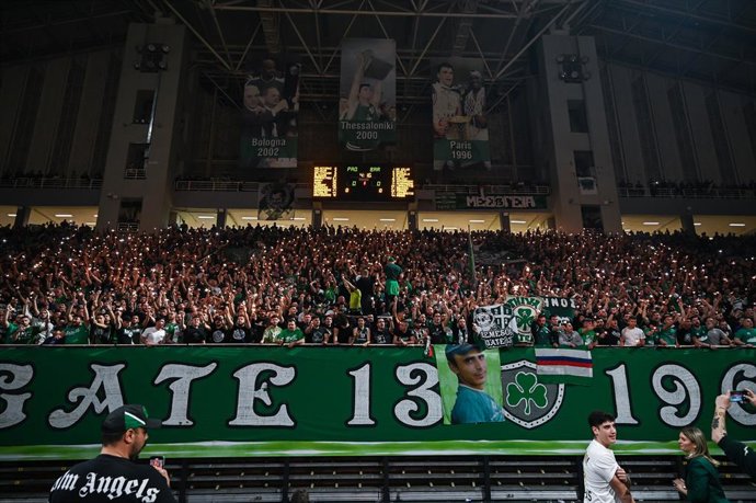 Archivo - Panathinaikos AKTOR Athens supporters, fans during the Turkish Airlines EuroLeague basketball match between Panathinaikos AKTOR Athens and FC Barcelona on March 22, 2024 at Oaka Altion Arena in Athens, Greece - Photo Stefanos Kyriazis / LiveMedi