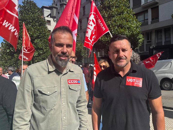 El secretario general de CCOO, José Manuel Zapico y el secretario general de UGT, Javier Fernández Lanero.
