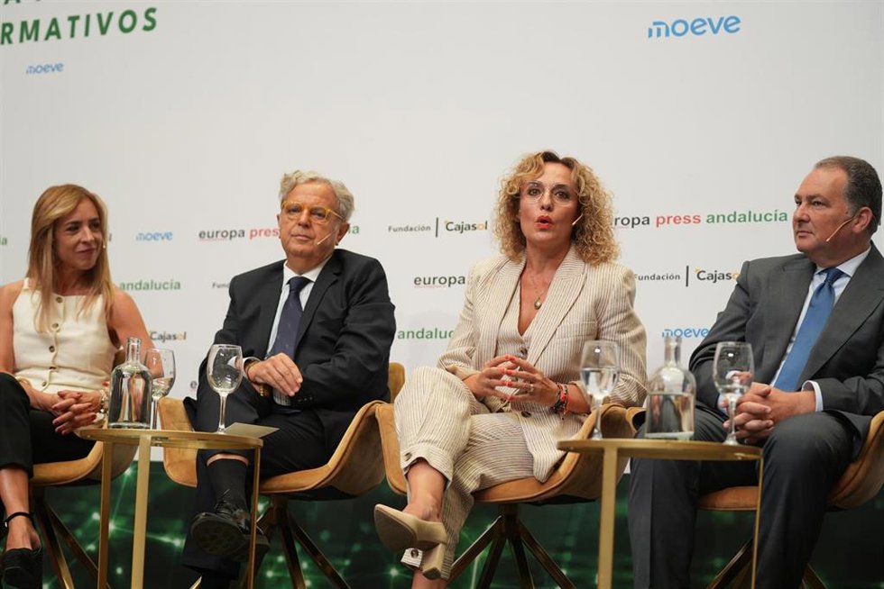 Marta Nievas interviene en el encuentro informativo con la participación de las ocho diputaciones andaluzas organizado por Europa Press en la Fundación Cajasol