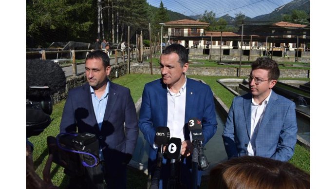 Archivo - El conseller de Agricultura, Ganadería, Pesca y Alimentación de la Generalitat, Òscar Ordeig, durante la presentación del decreto para regular la pesca continental en Catalunya