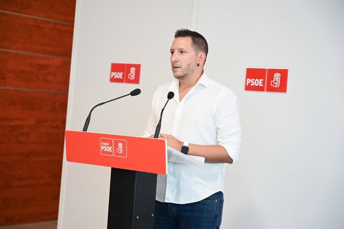 El portavoz del PSOE Aragón, Jesús Morales.