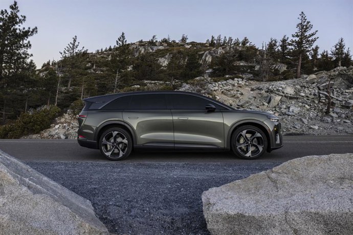 Lucid will unveil its all-new Lucid Gravity SUV at IAA Mobility in Munich, marking its official debut in the European market and celebrating its German premiere. This all-electric premium SUV pairs full-size, three-row versatility and remarkable efficienc