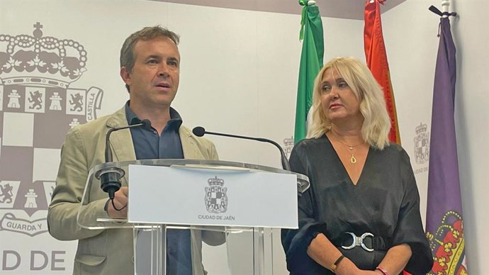 Julio Millán y María Espejo.
