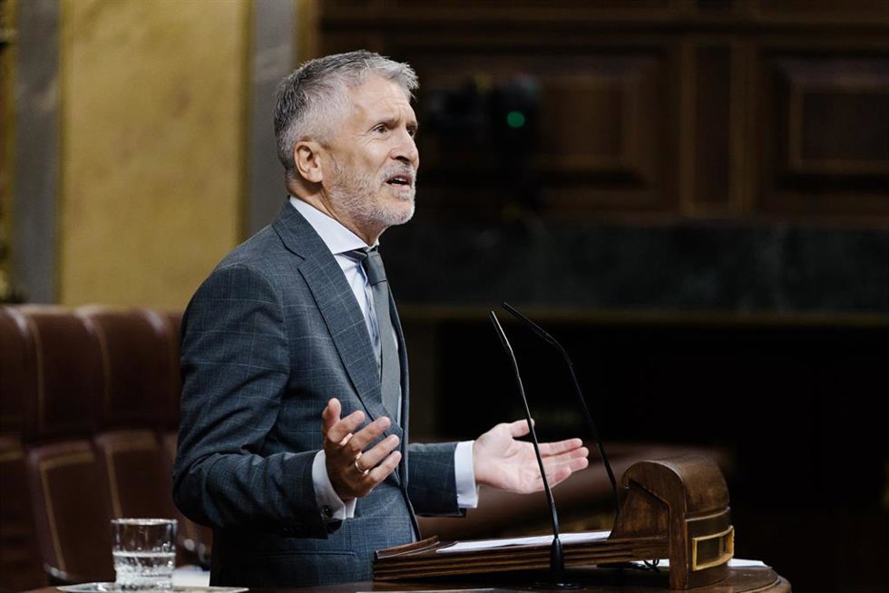 El ministro de Interior, Fernando Grande-Marlaska, interviene durante un pleno en el Congreso de los Diputados, a 10 de septiembre de 2025, en Madrid (España). 