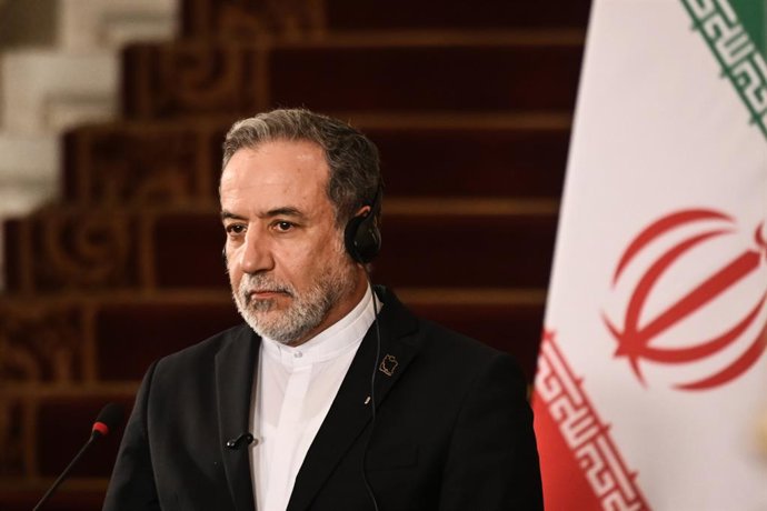 09 September 2025, Egypt, Cairo: Iranian Foreign Minister Abbas Araghchi attends a joint press conference with Director General of the International Atomic Energy Agency (IAEA) Rafael Grossi and Egyptian Foreign Minister Badr Abdelatty, following the sign