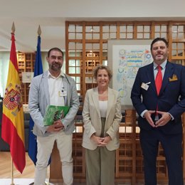 La secretaria de Estado de Seguridad del Ministerio del Interior, Aina Calvo, en la reunión con los miembros de la asociación Justicia para la Guardia Civil (Jucil)