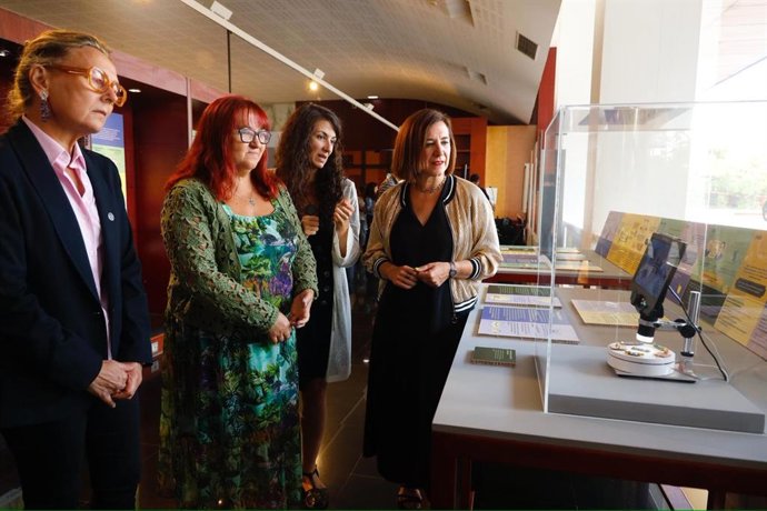 Presentación de la muestra 'Aragón en estado cuántico'.