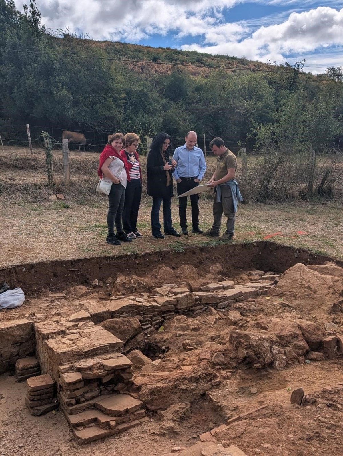 Hallado un nuevo edificio con pinturas murales en el yacimiento romano de La Estaca