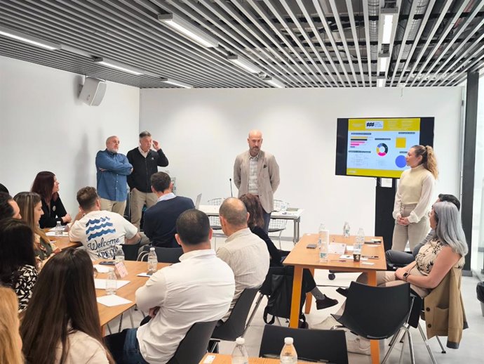 El delegado municipal de Desarrollo en el Ayuntamiento de Alcalá detalla las ayudas al tejido productivo local.