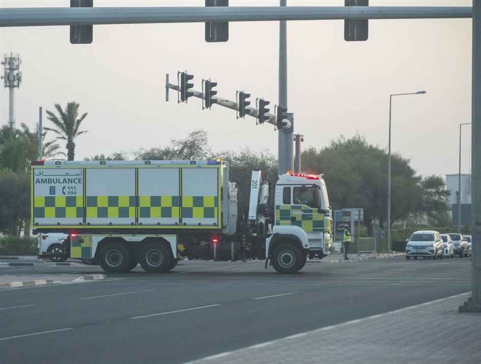 Una ambulancia cerca de uno de los lugares bombardeados por el Ejército de Israel en la capital de Qatar, Doha (archivo)