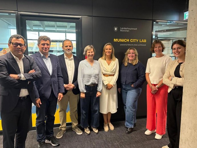 La concejala de Innovación del Ayuntamiento de València, Paula Llobet, se ha desplazado a Múnich, acompañada de representantes de Startup València, para participar en el evento 'DLD Future Hub: Impact of AI'