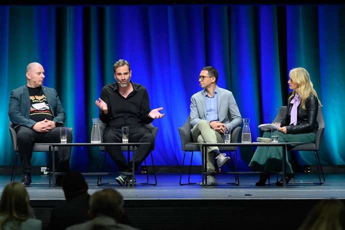 Jan Lambrechts (second from left), Founder & Global Managing Director of Epitome Global, underscores the urgency of ethical AI adoption and workforce reinvention at the 14th World Chambers Congress in Melbourne.