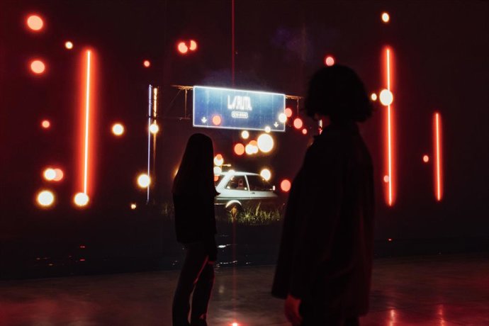 Bombes Gens oferix un 'aperitiu' en imatges de l'exposició immersiva sobre La Ruta