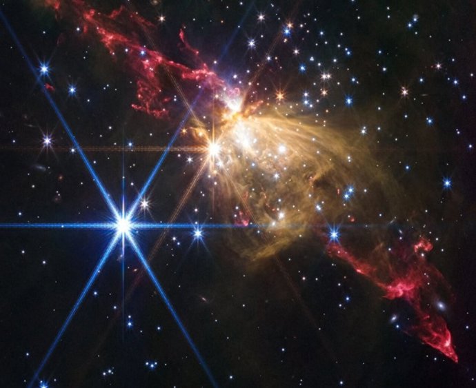 El telescopio espacial James Webb de la NASA/ESA/CSA fotografió recientemente un chorro estelar extremadamente grande en las afueras de nuestra galaxia, la Vía Láctea, en el protocúmulo Sh2-284.