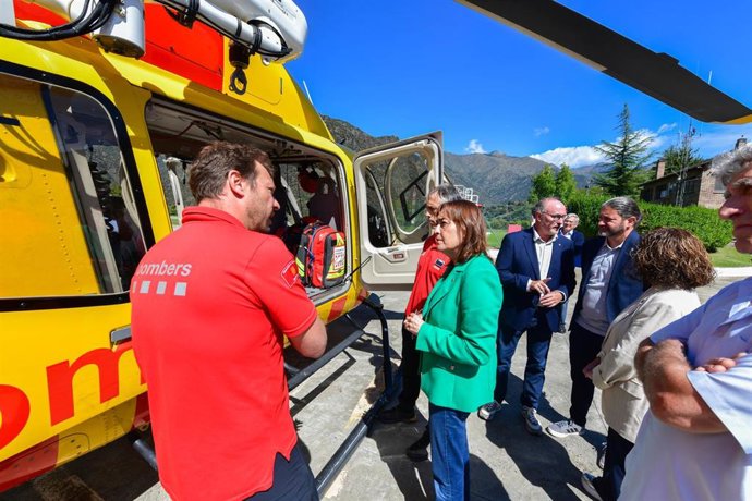 La consellera de Territorio, Vivienda y Transición Ecológica de la Generalitat, Sílvia Paneque, en una visita al helipuerto de Tírvia (Lleida)