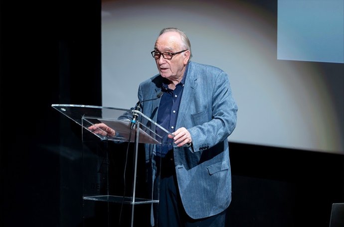 El Presidente de la Academia, Fernando Méndez-Leite, y la Coordinadora General de Alcaldía del Ayuntamiento de Madrid, Inmaculada Sánchez-Cervera, anunciaron este miércoles la veintena de seleccionados en un acto en la sede de la Academia de Cine.
