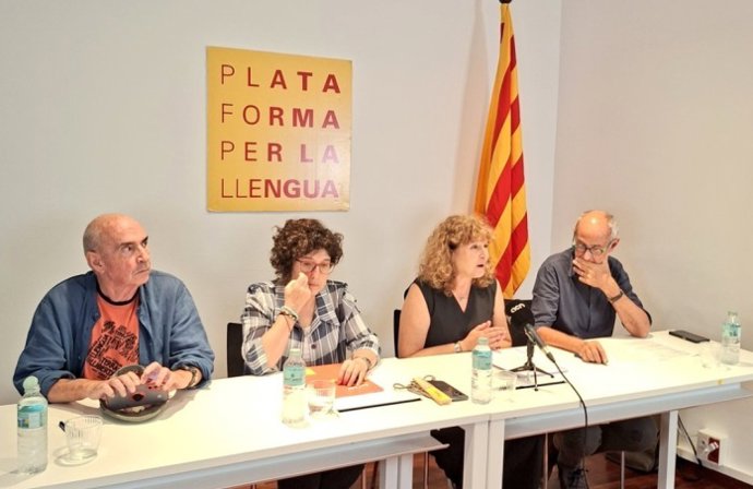 Rueda de prensa conjunta de Plataforma per la Llengua, la Assemblea Nacional Catalana (ANC), la Associació de Juristes per la República y la Associació d'Advocats Osona en defensa dels Drets Humans