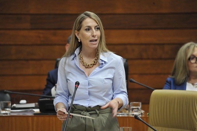 Archivo - Imagen de archivo de la presidenta de la Junta de Extremadura, María Guardiola