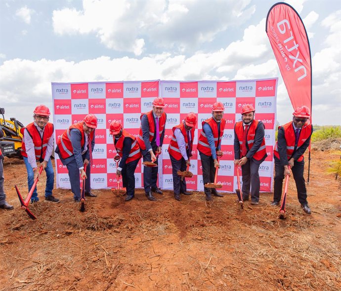 Executives from Airtel, Rendeavour, and Government representatives at the official groundbreaking ceremony of the Nxtra by Airtel Africa 44MW Data Centre at Tatu City SEZ, Kenya.