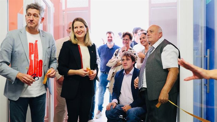 La consellera de Derechos Sociales e Inclusión de la Generalitat, Mònica Martínez Bravo, en la inauguración del remodelado centro