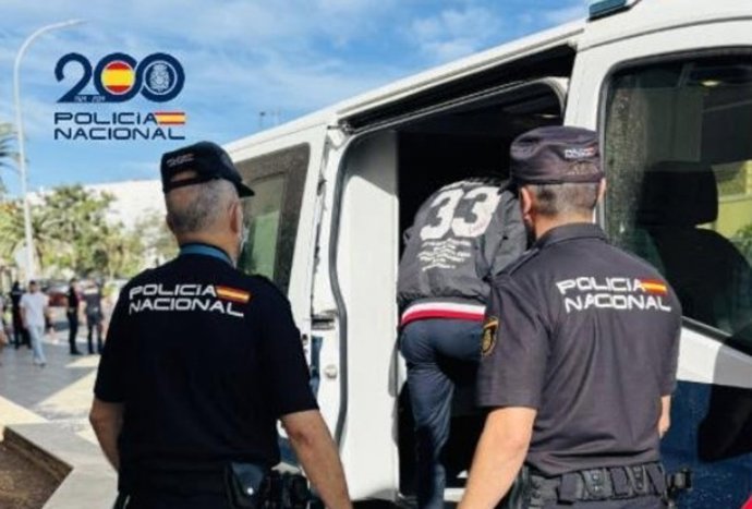 Una de las detenciones efectuadas por los agentes en el marco de la 'Operación Feriante'.