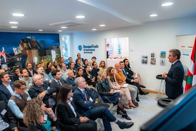 Munichen egindako topaketaren irudia