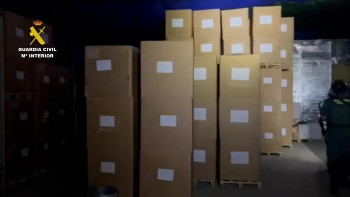 Tabaco ilegal incautado en una nave de El Coronil.