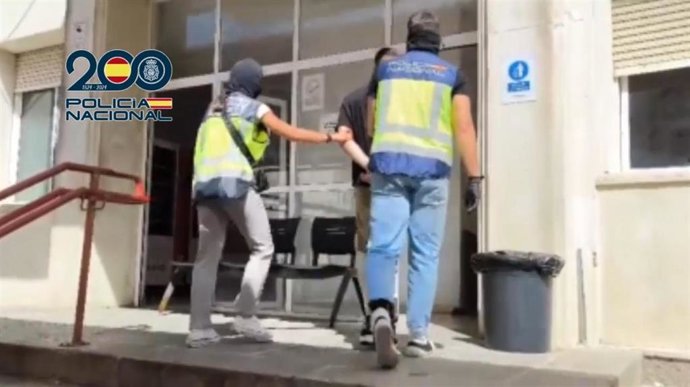 La Policía Nacional detiene a seis miembros del grupo “Biris Norte”.