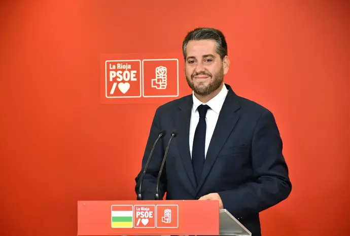 Javier García, en la rueda de prensa - PSOE LA RIOJA