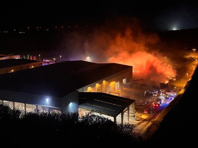 Incendio del Complejo Ambiental de Arico