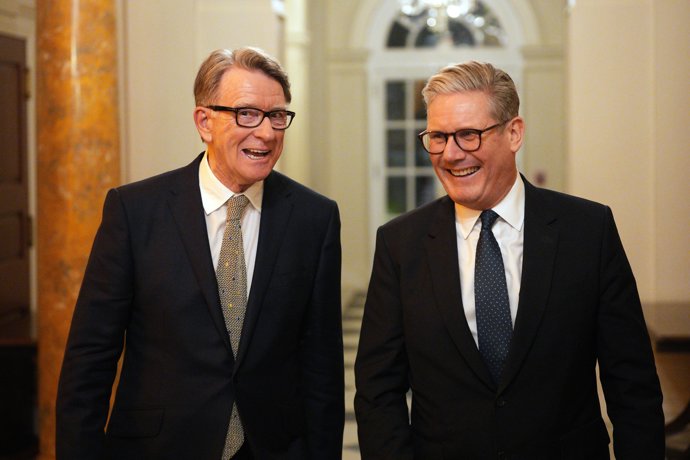 26 February 2025, US, Washington Dc: UK Prime Minister Keir Starmer (R) and British ambassador to the United States Peter Mandelson during a welcome reception at the ambassador's residence in Washington.