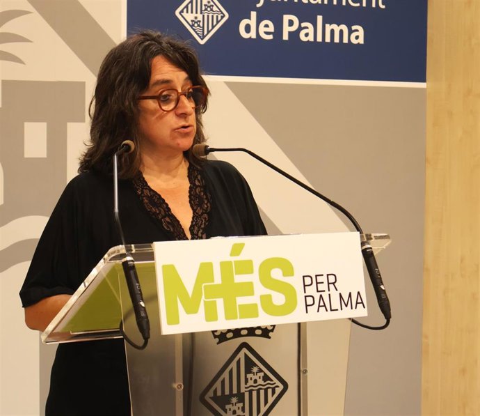 Archivo - La regidora de MÉS per Palma Kika Coll, en una rueda de prensa.