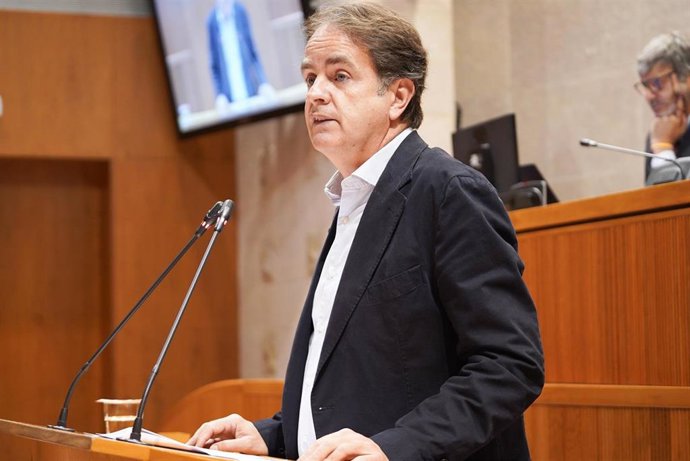 El consejero de Hacienda, Interior y Administración Pública del Gobierno de Aragón, Roberto Bermúdez de Castro.