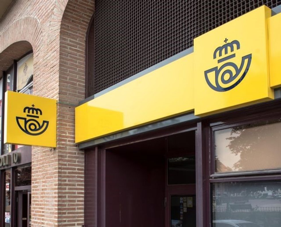Archivo - Una oficina de Correos.