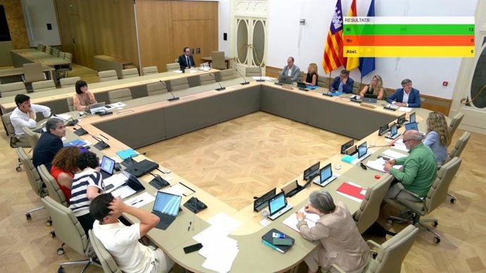 Reunión de la Comisión de Economía del Parlament.