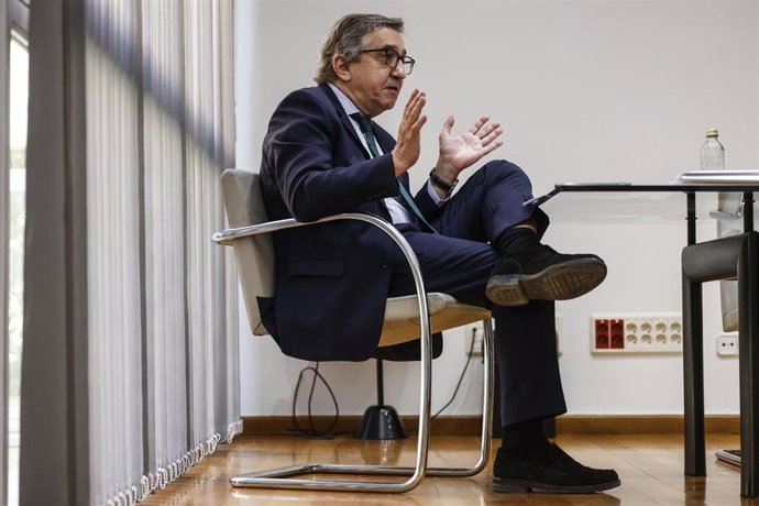 Archivo - El conseller de Educación, Cultura, Universidades y Empleo de la Generalitat valenciana, José Antonio Rovira, en imagen de archivo. 