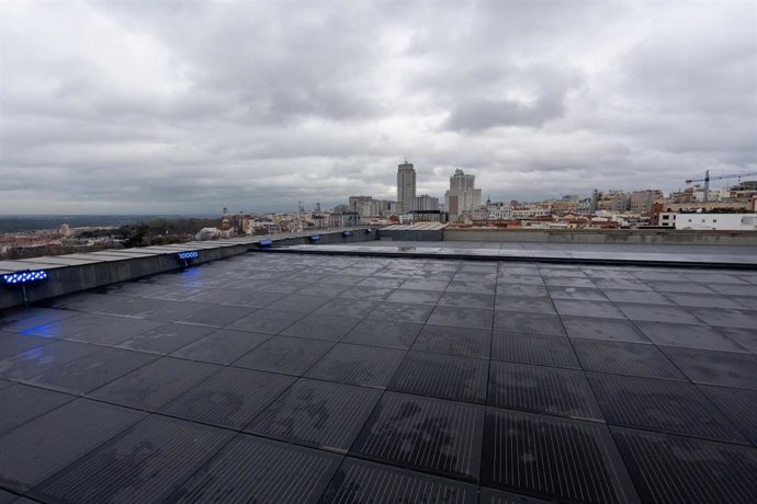 Archivo - Imagen de recurso de una cubierta solar