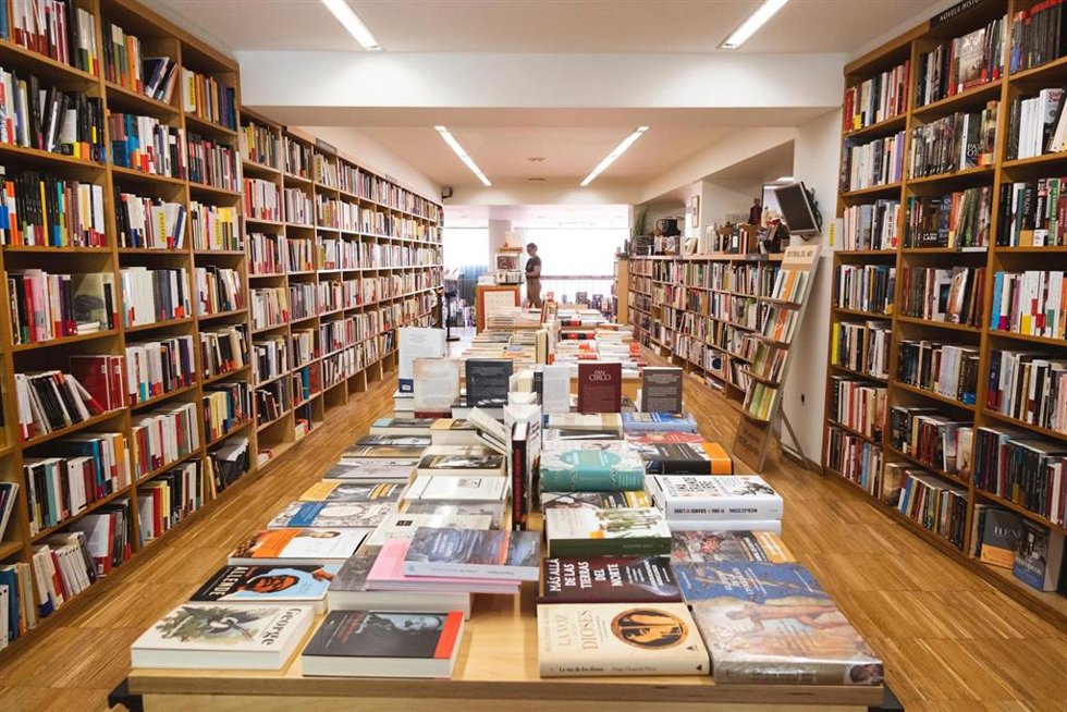 Archivo - Imagen de archivos de una librería.