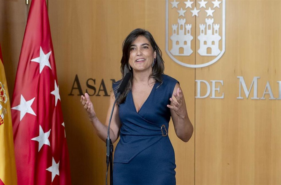 La portavoz de Más Madrid en la Asamblea, Manuela Bergerot,  interviene tras el Debate sobre el Estado de la Región, en la Asamblea de Madrid, a 11 de septiembre de 2025, en Madrid (España). 